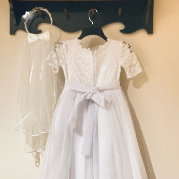 Girls’ White Lace Communion Dress - Picture 2 of 8